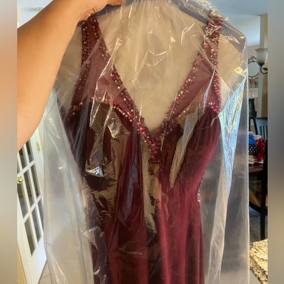 Burgundy Prom/Ball Gown Dress - Picture 2 of 7